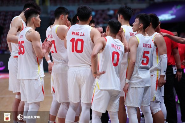 中国男篮上一次FIBA赛制正式比赛单场破百 是上届亚洲杯50