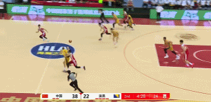 黄雀在后！王俊杰奋力追防 高高跃起大帽扇飞对手必得分