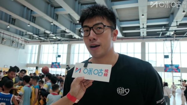 邹雨宸：廖三宁已经发挥很好了 不用我支招 期待他总决赛  有