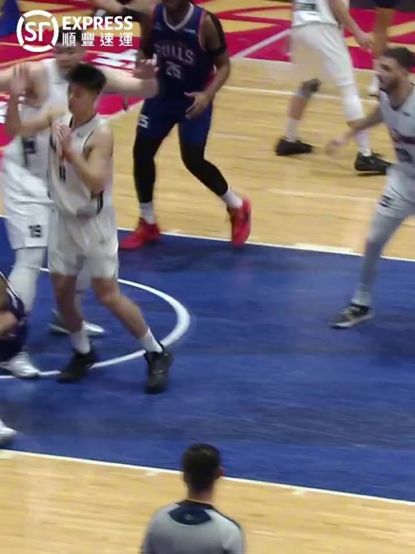 惊艳首秀！香港金牛吴委峻手感火热 8中6砍下全队最高分16分