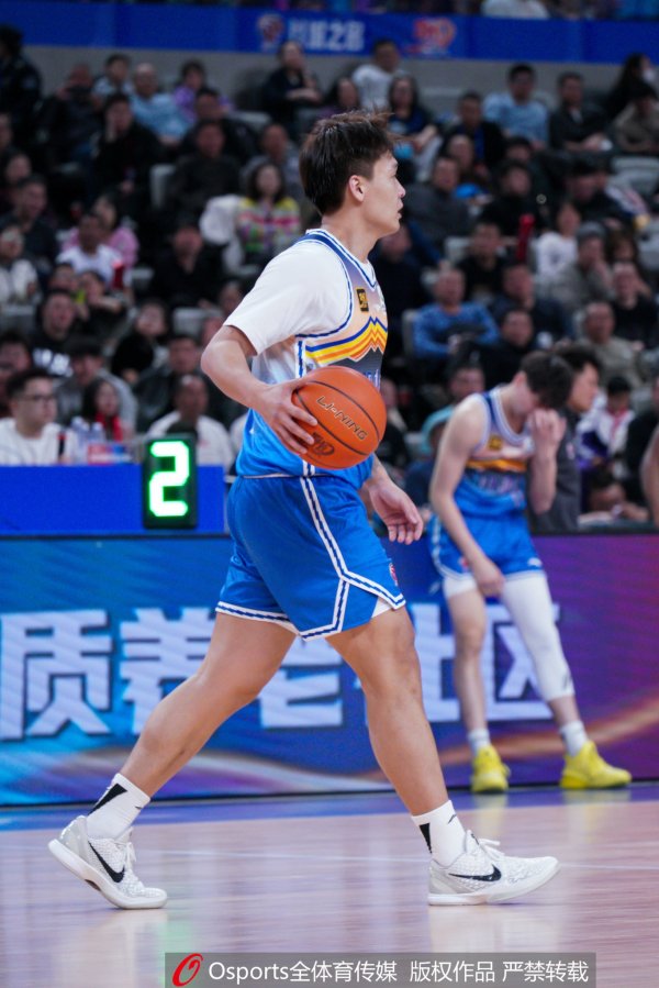 网友表示赵睿签字费&户口&房子3选1 媒体人