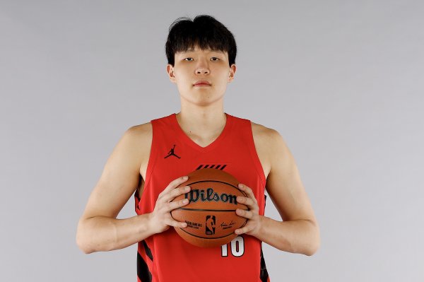 郭振明谈放行杨瀚森不打亚洲杯：既容易也艰难 我们目光要放长远