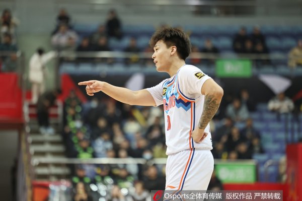 苏群：CBA的工资&交易制度看似模仿NBA 实则有很