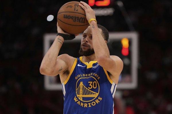 库里谈远投：现在是篮球赛  史上技术最全面的一个时代