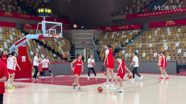 中国女篮今晚迎战尤文图特！张子宇赛前重点进行罚球练习