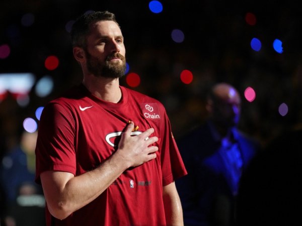 Stein：老将凯文-乐福预计将会参加爵士下周开始的练习  