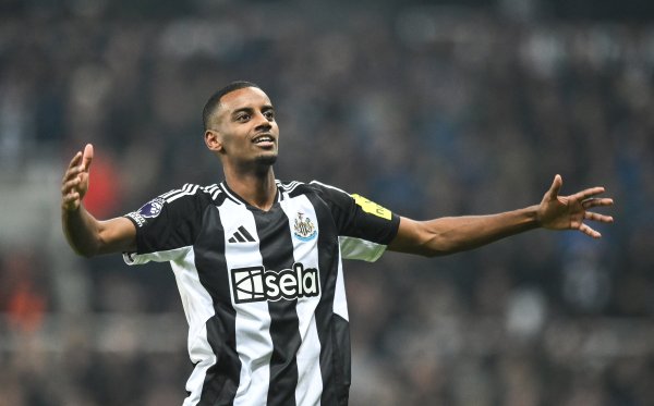 要求30万镑周薪❗️泰晤士报：伊萨克拒绝纽卡周薪20万镑续约