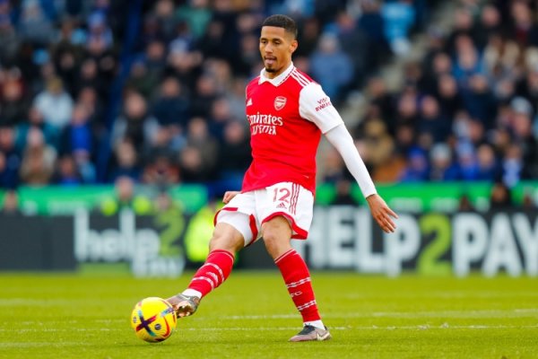 记者：皇马被告知萨利巴在阿森纳很开心，且无意在世界杯赛  前