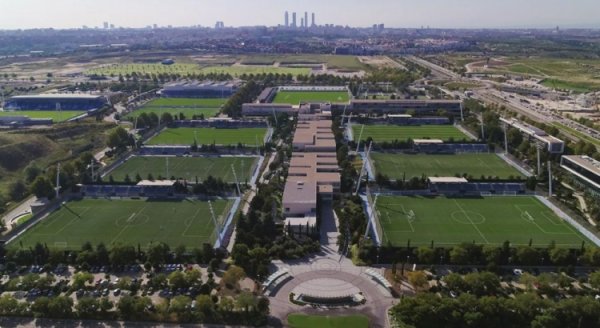 皇马纪念俱乐部体育城启用20周年，练习  、农艺、革新  区