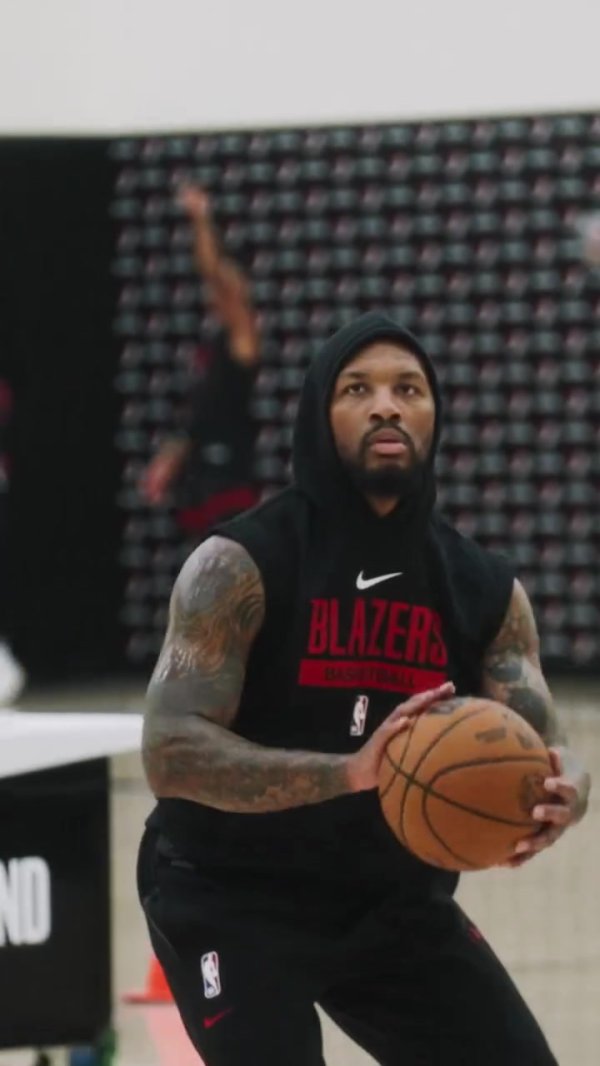 弹无虚发！开拓者官方社媒分享利拉德最新三分练习  视频