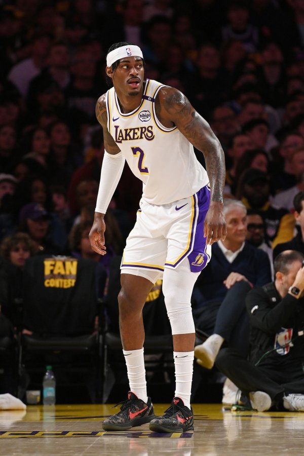 雷迪克：范德比尔特会成为顶级前场篮板球  手 他在投射上也下