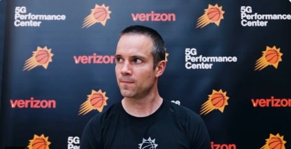 太阳新帅：作为主指导教练员的感觉还不错 但我知道还有新的难关