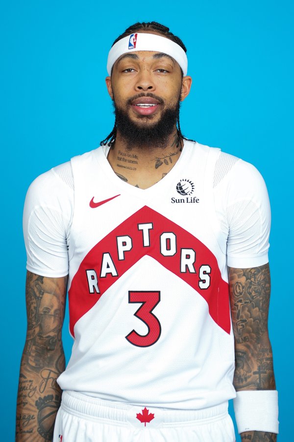 交易243天终于完成猛龙首秀！英格拉姆12投6中&罚