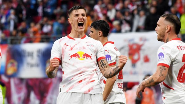 TA：纽卡总价8000万欧报价塞斯科，曼联等队也对后者有意