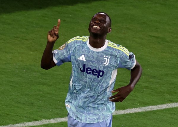 罗体：尤文坚守  先租后买穆阿尼 曼联热刺加入角逐  &am