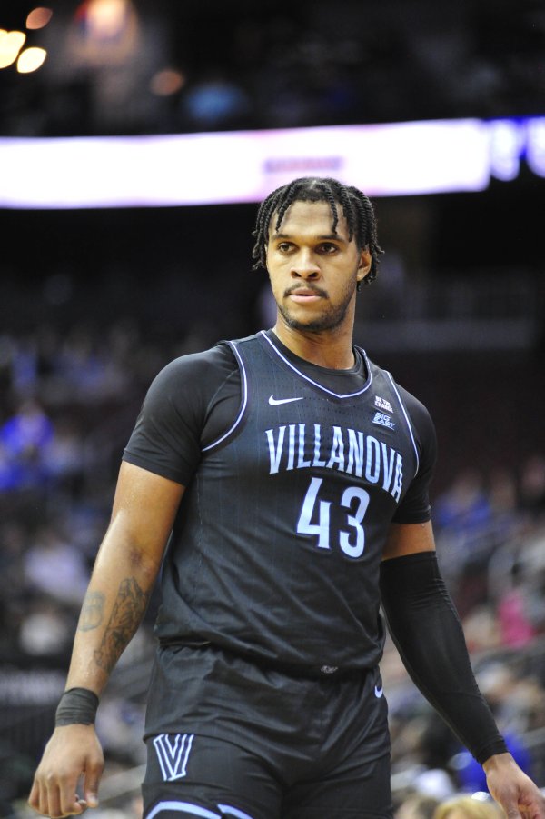 此前被湖人裁掉！黄蜂官宣签下NCAA积分  王埃里克-狄克逊