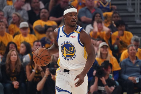 依然全面！巴特勒打半场17分钟 6中3&8罚6中拿1