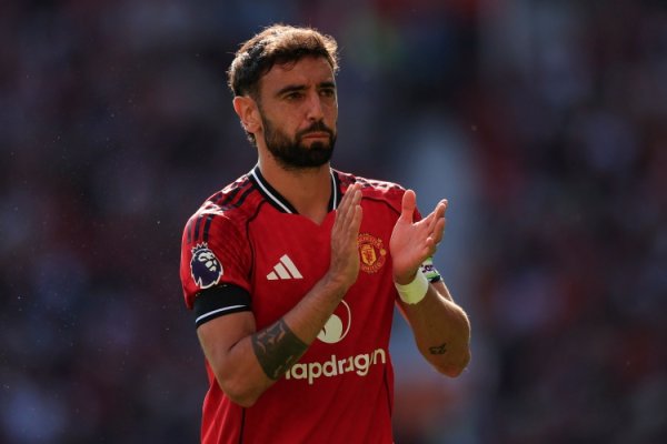 真假？绿帽哥独家：曼联夏窗将1亿镑把B费卖至沙特职业联赛  