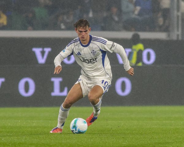 帕斯：主帅要求我放开手脚像在科莫一样射门，队友给了我很多帮助