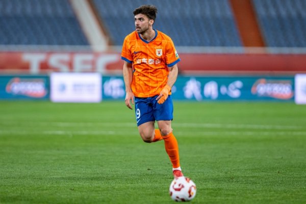 泽卡：在葡萄牙射门时曾6个月没领薪水，想去日本因为钱多生活好