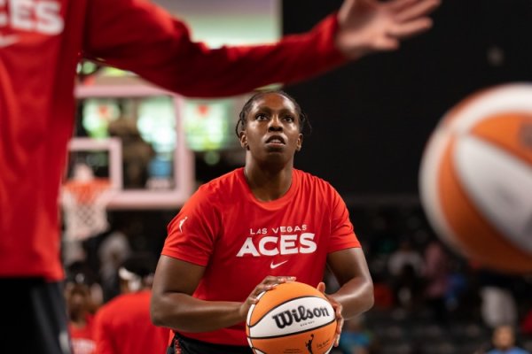 大心脏球员！王牌格雷末节两记关键三分 全场砍18分4板4助2