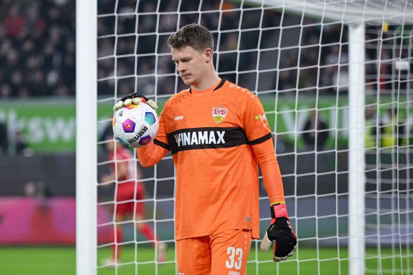 欧联杯送出助功  ，努贝尔是首位做到这点的德国守门员