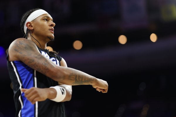 球迷喊再得两分 班凯罗：季前赛都赌？瘾这么大？