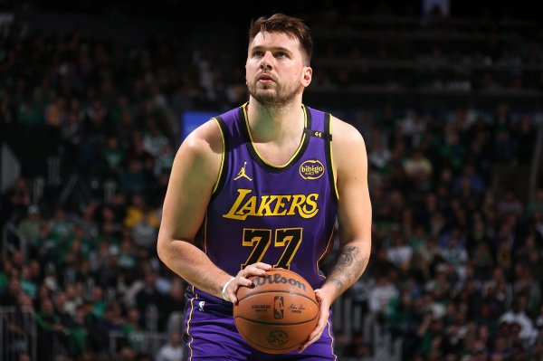 名记：湖人新赛季会排西部第六或第七 这取决于开局阶段表现