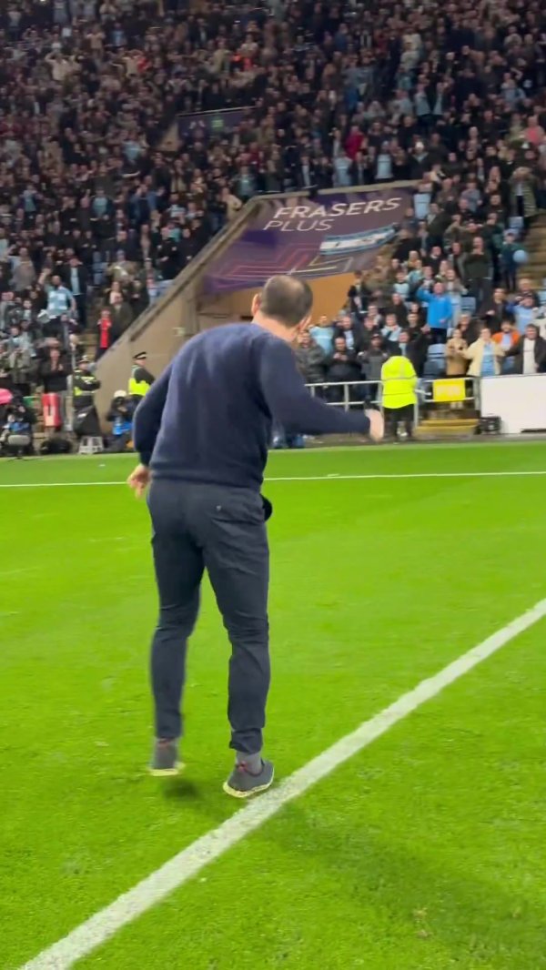 人到中年😌兰帕德率队4分领跑英冠上演农夫三拳，头顶已稀疏..