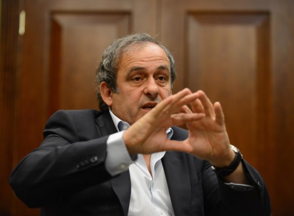 普拉蒂尼：伊尔迪兹是10号位，不明白为何莫塔和图多尔让他踢边